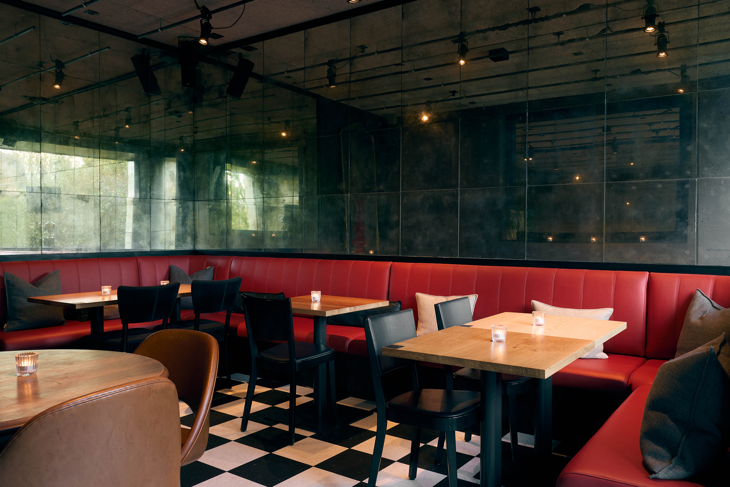 HABSBURG CREATIVE LOUNGE