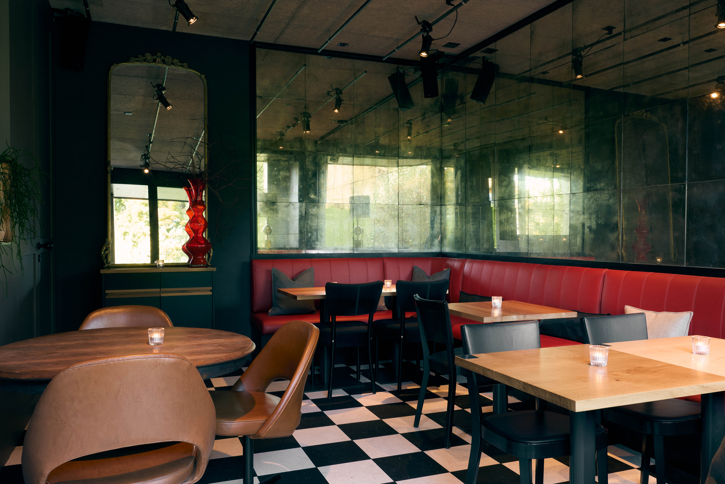 HABSBURG CREATIVE LOUNGE